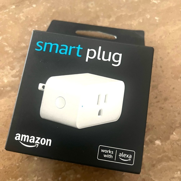 NWT Amazon smart plug - Picture 2 of 3